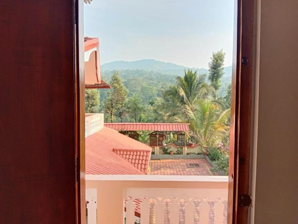 Shivalaya Homestay, Madikeri Siddāpur Exterior photo